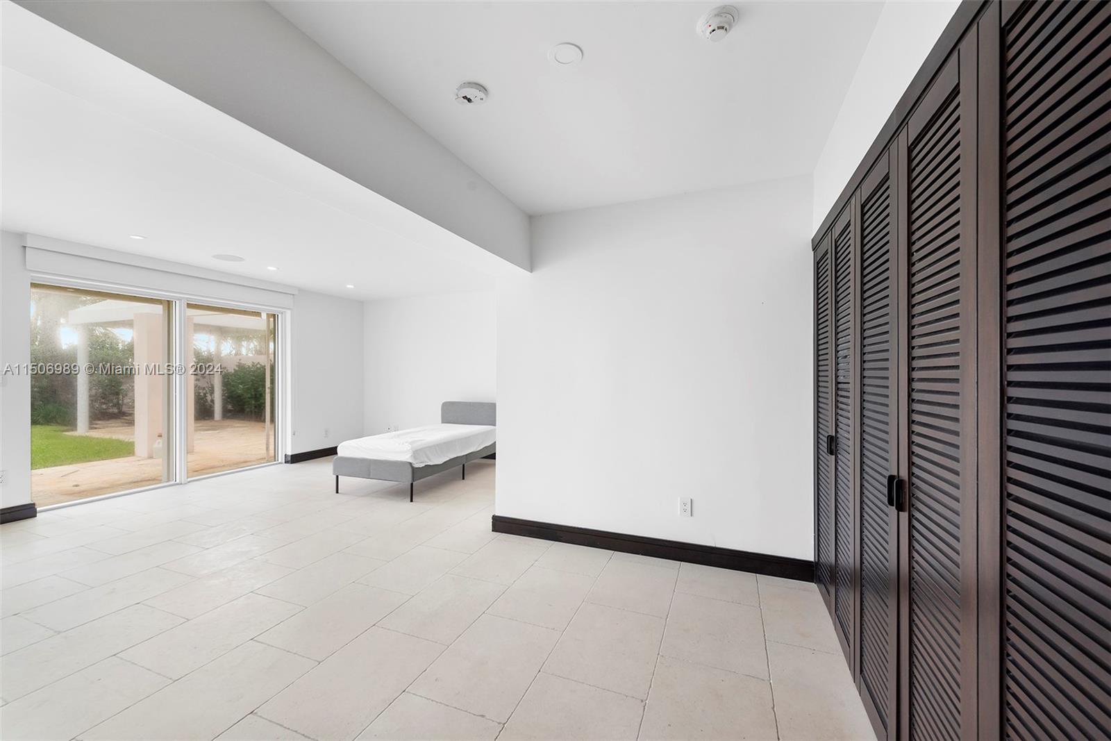 GOLDEN BEACH SEC C - Residential Lease