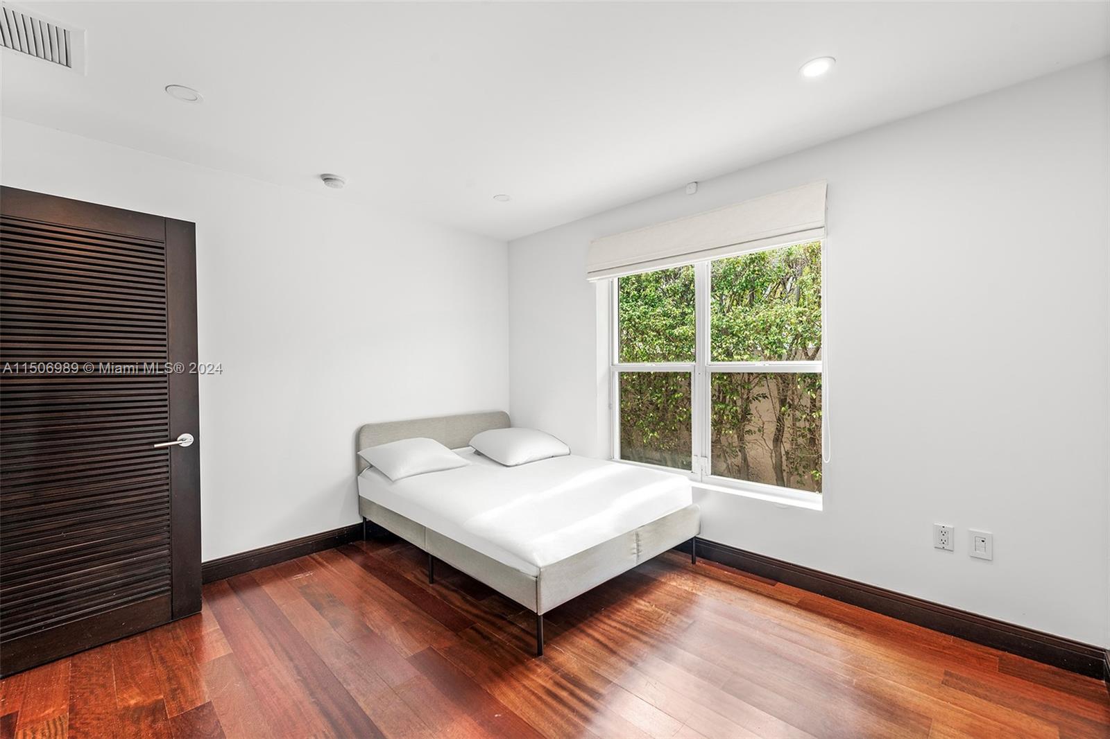 GOLDEN BEACH SEC C - Residential Lease