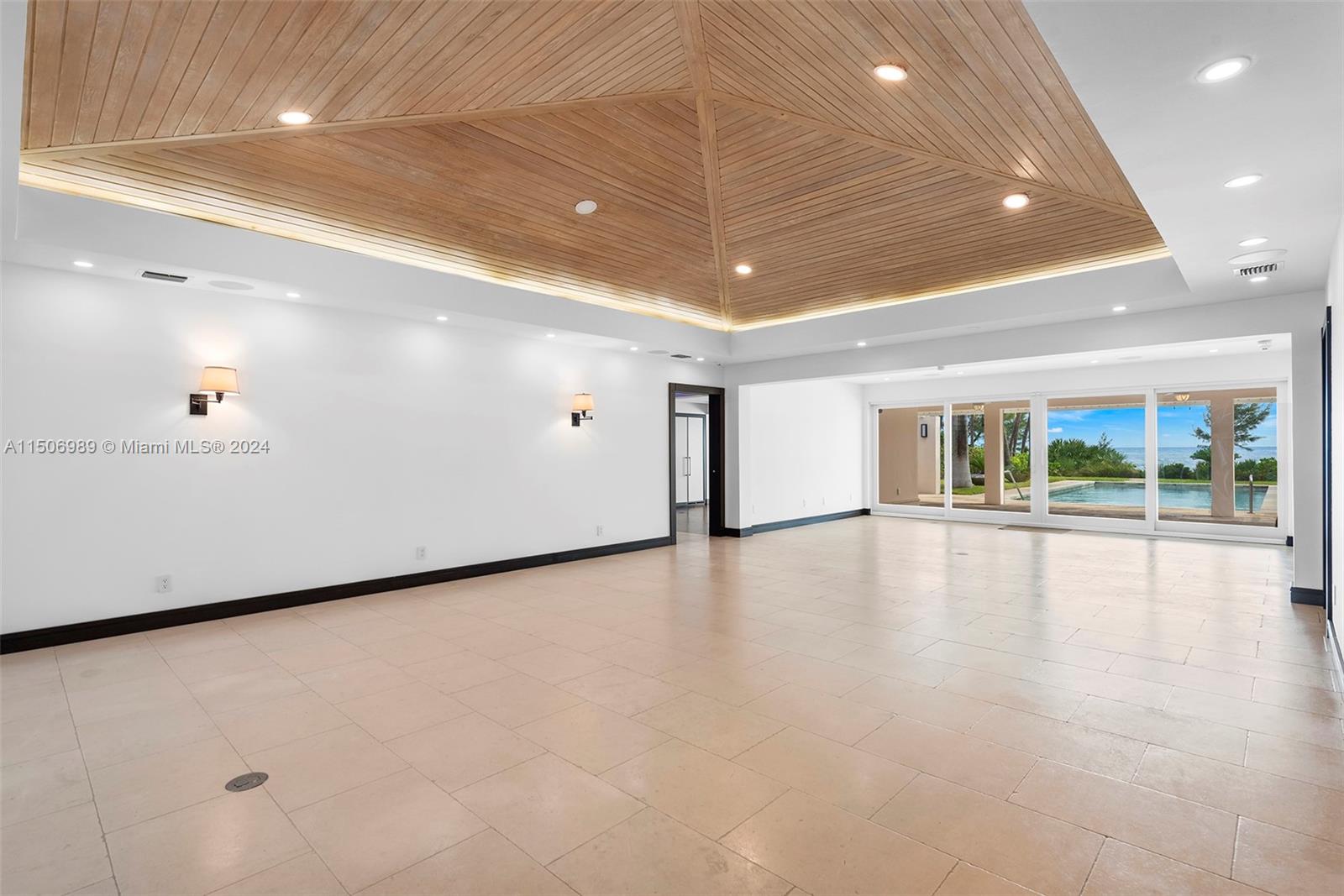 GOLDEN BEACH SEC C - Residential Lease