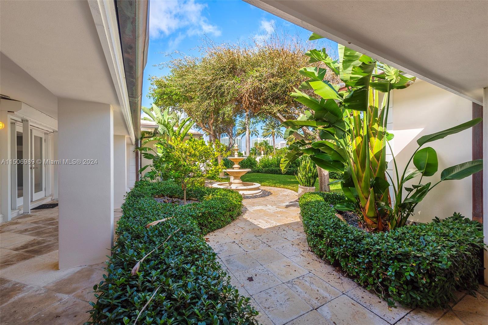 GOLDEN BEACH SEC C - Residential Lease
