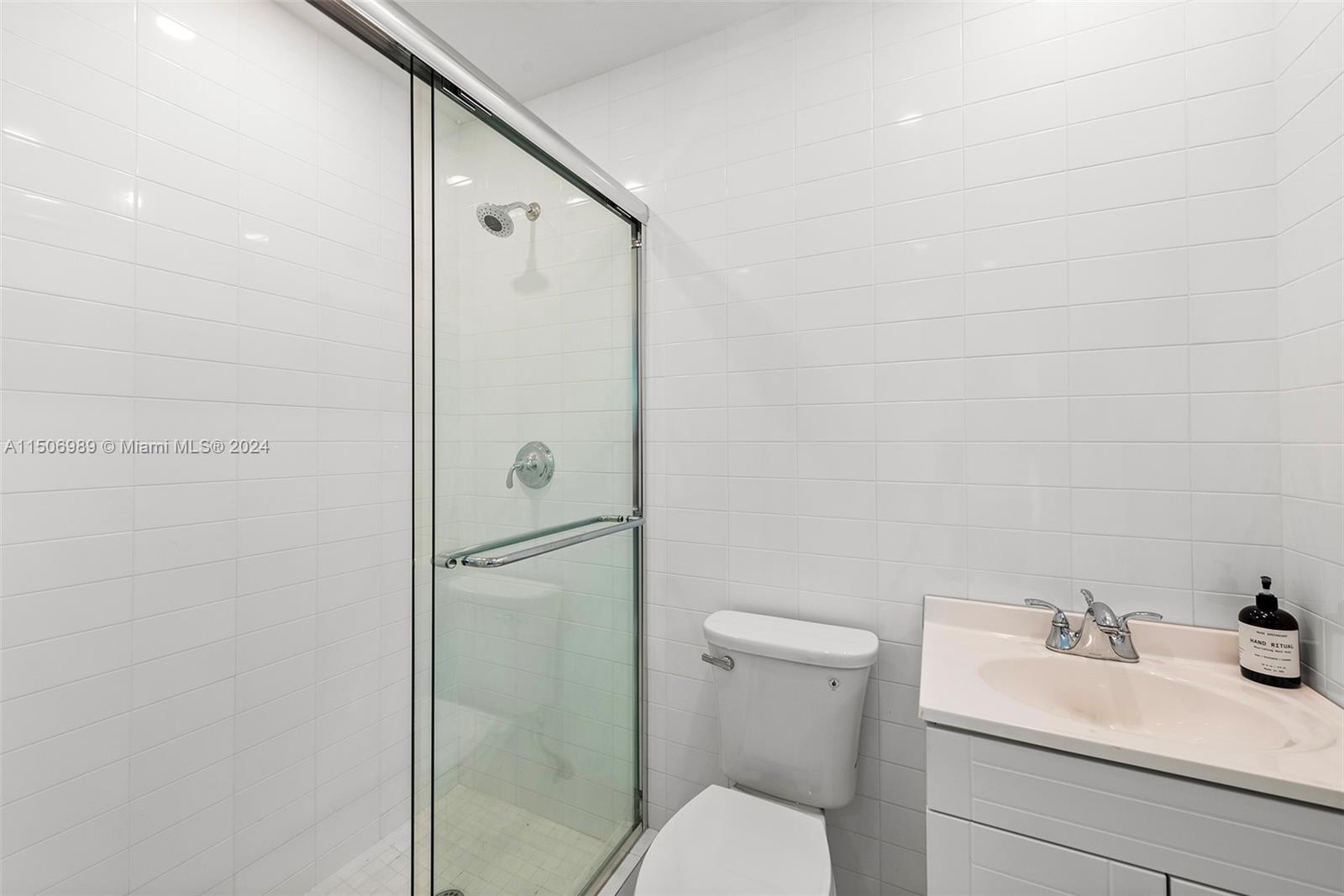 GOLDEN BEACH SEC C - Residential Lease