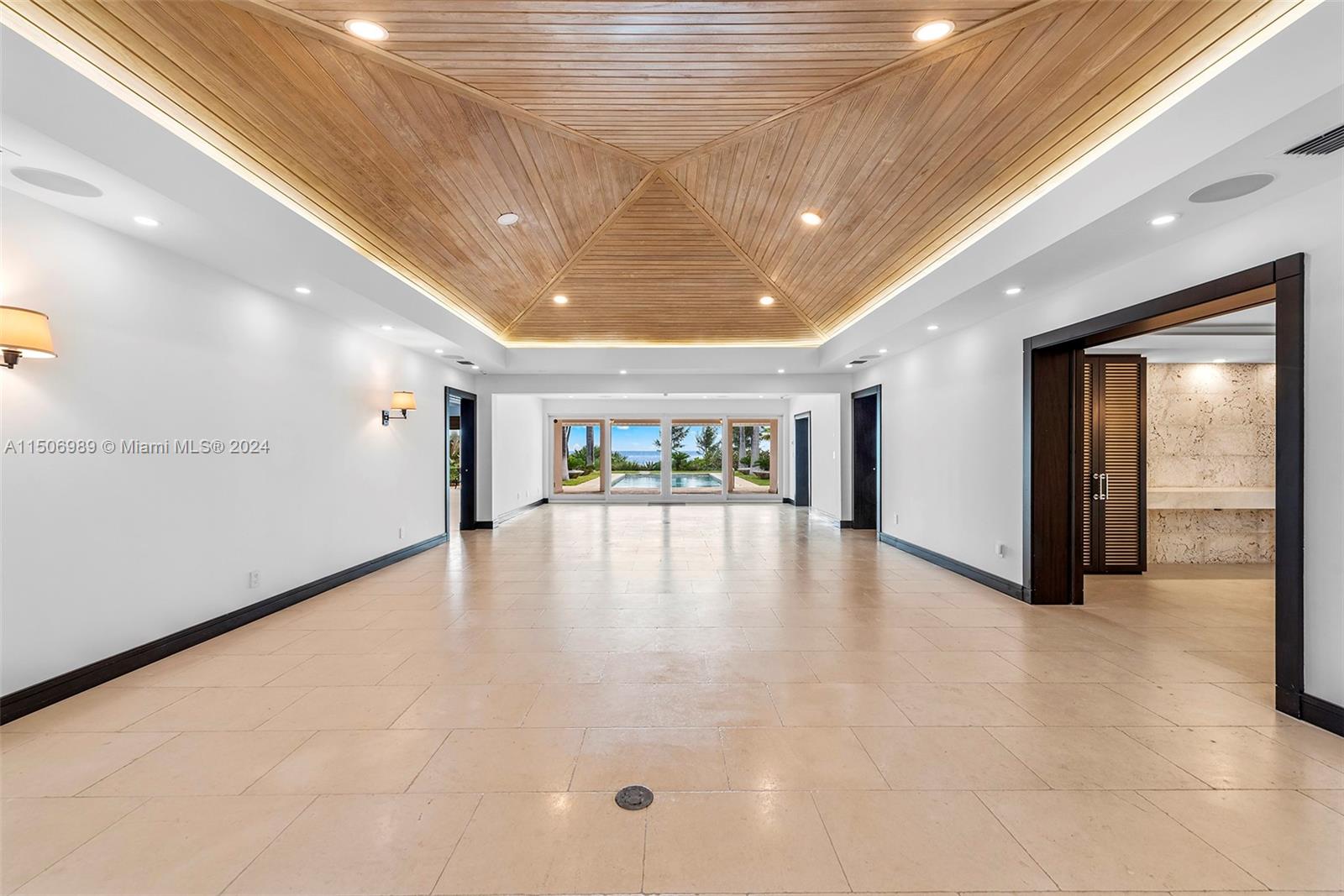 GOLDEN BEACH SEC C - Residential Lease