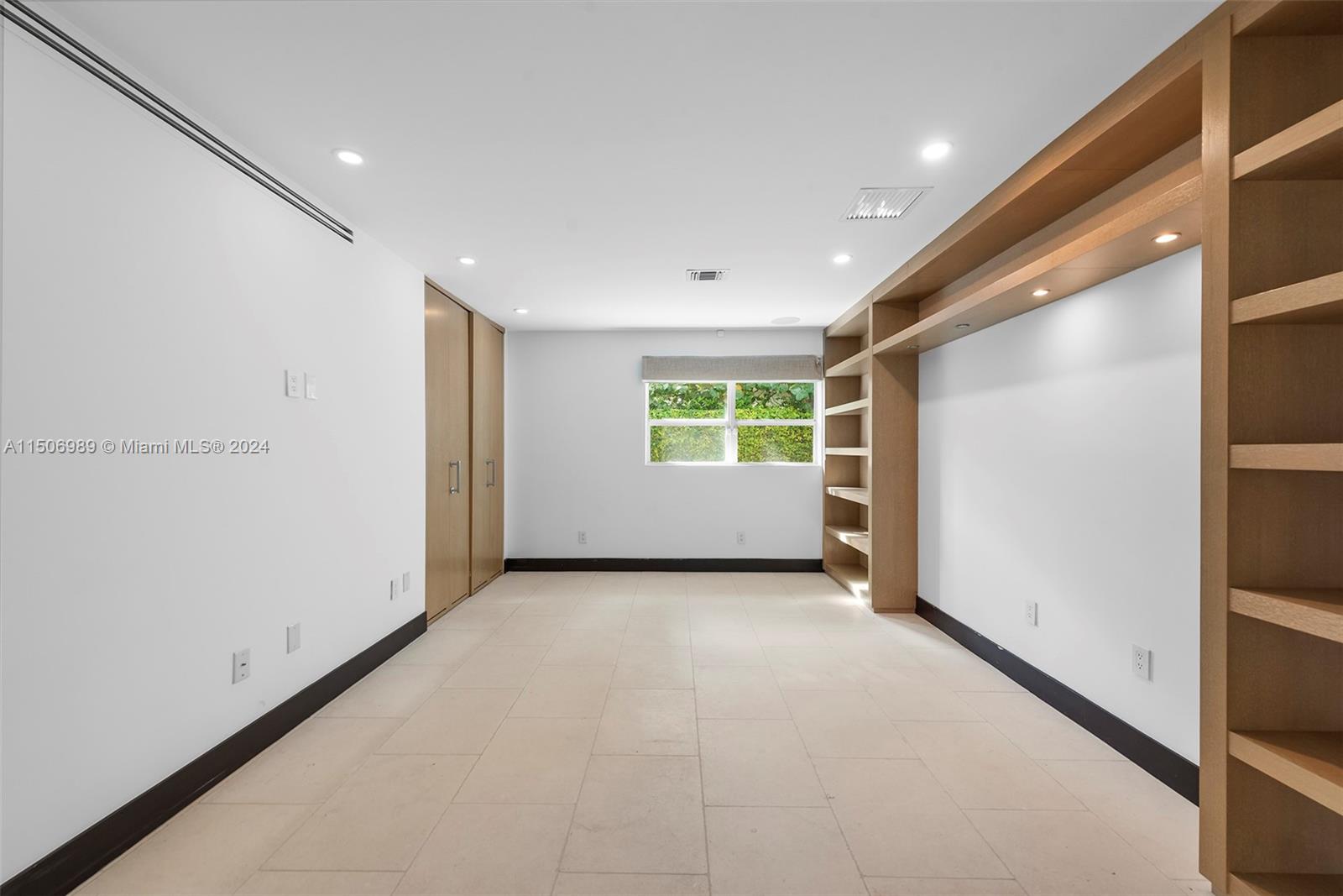 GOLDEN BEACH SEC C - Residential Lease