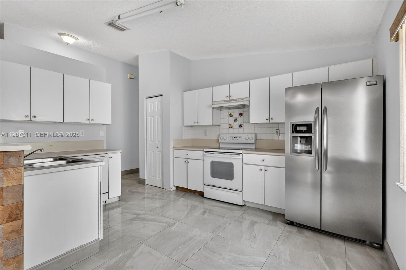 CENTEX-REPLAT OF A PORTIO - Residential