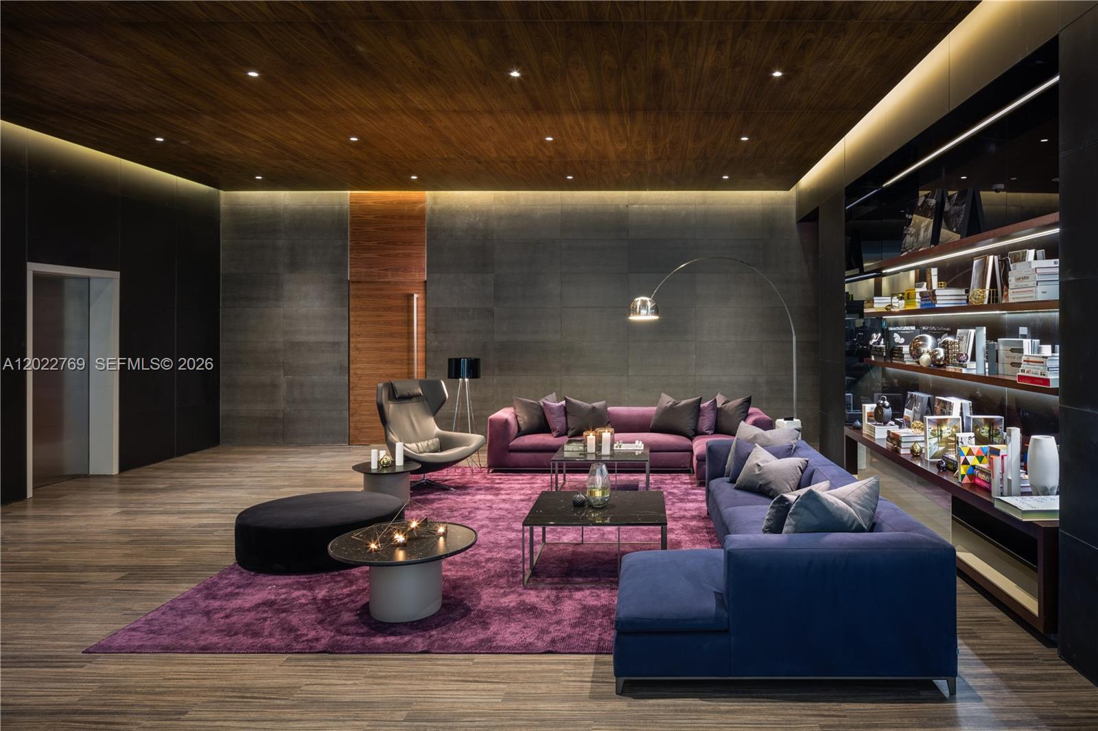 REACH CONDO - Residential