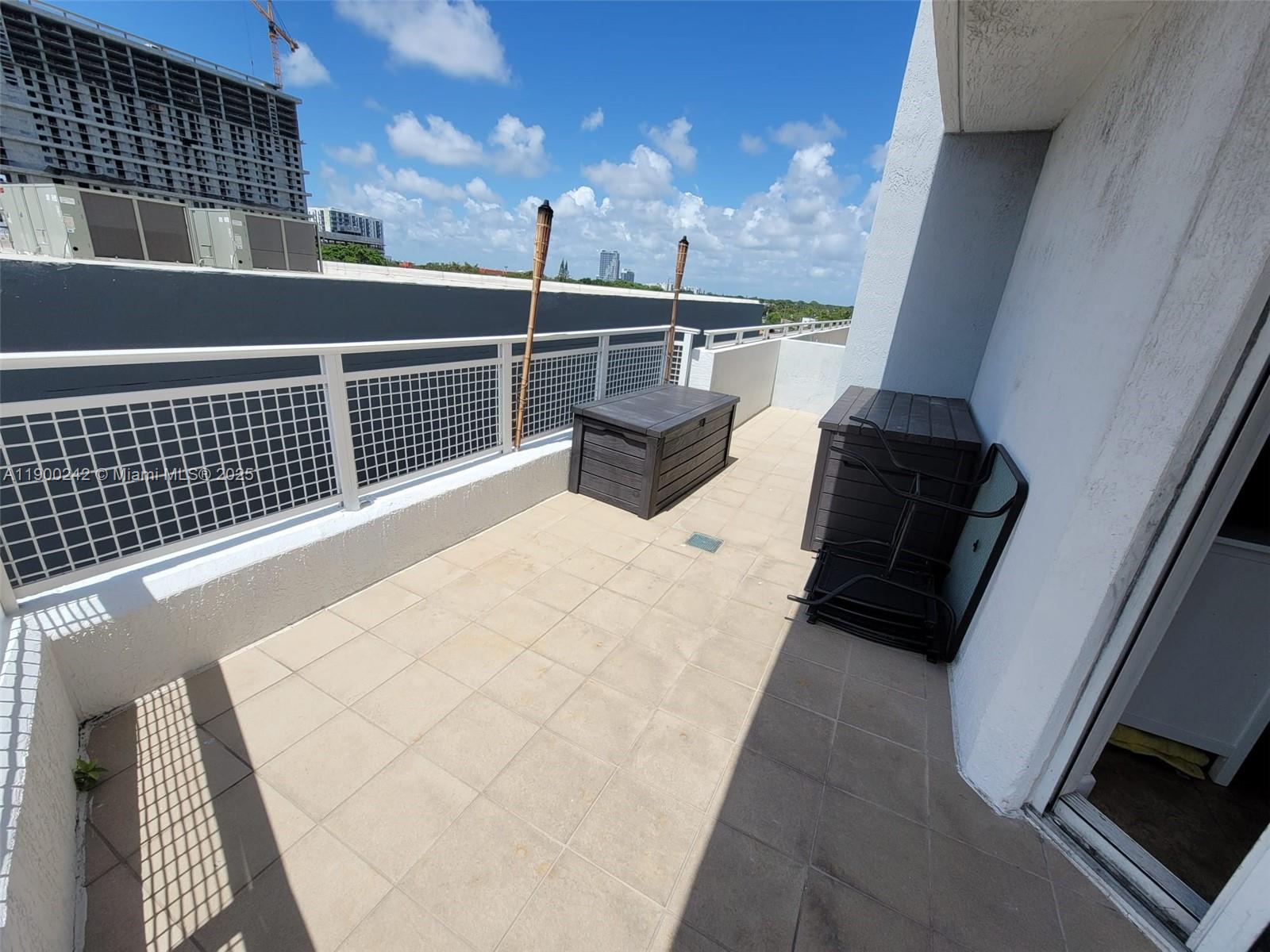 GATEWAY TO THE GROVE COND - Residential Lease