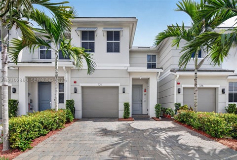 Photo of 121 SW 170th Ave, Pembroke Pines, FL 33027 (MLS # A12102365)