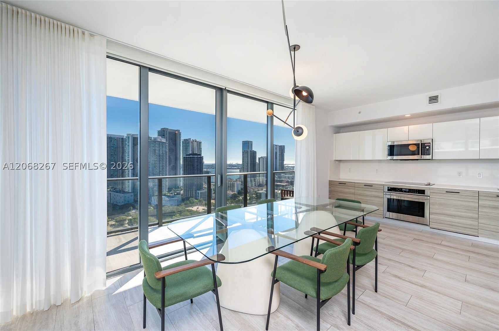 121 NE 34th St 3008