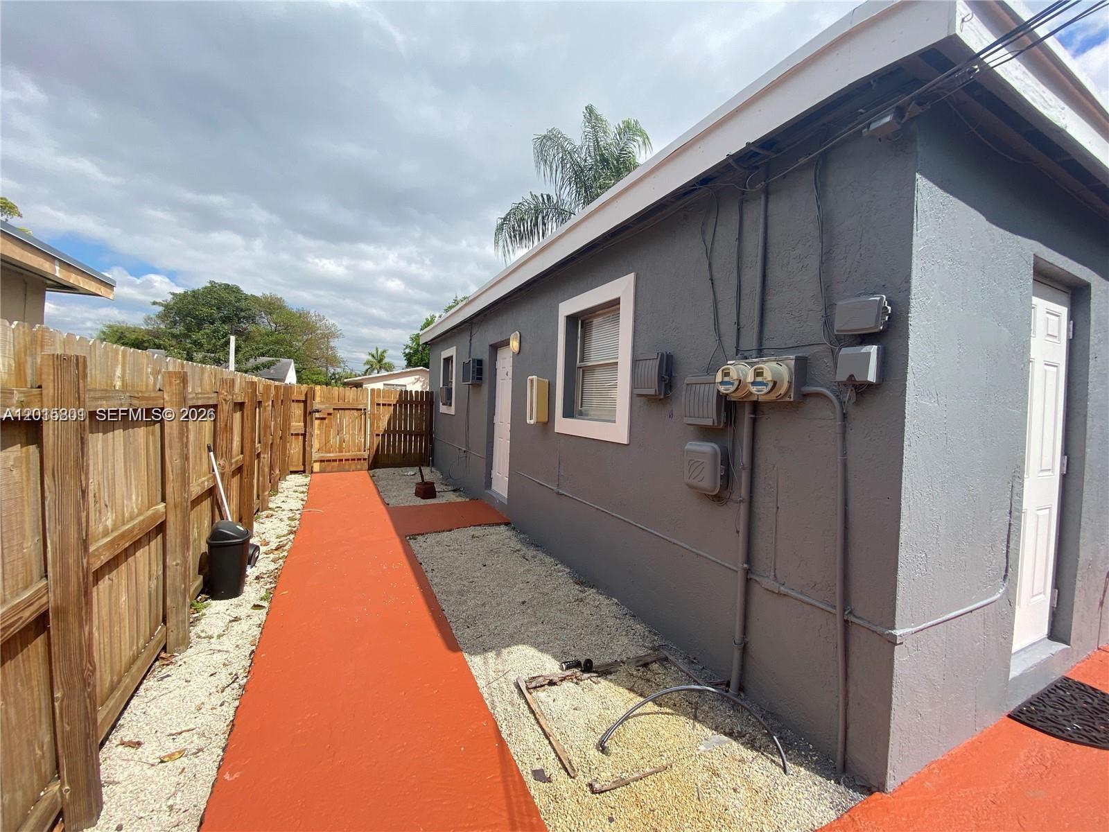 SUN LAND PARK - Residential Lease