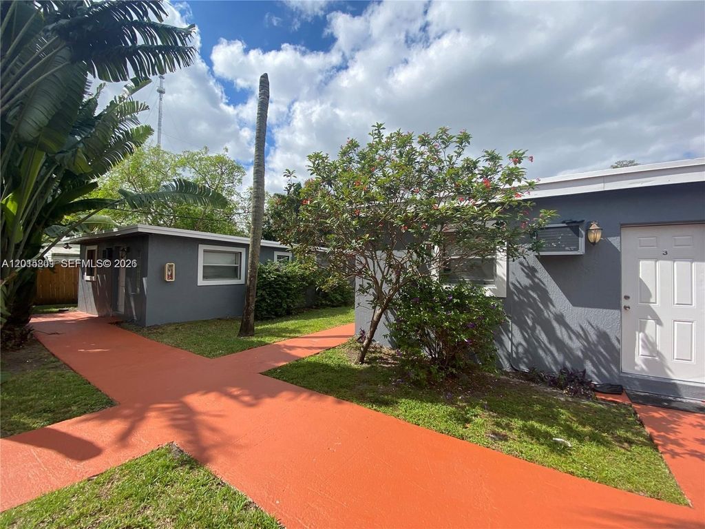 Photo of 6012 SW 38th St #4, Miramar, FL 33023 (MLS # A12015801)