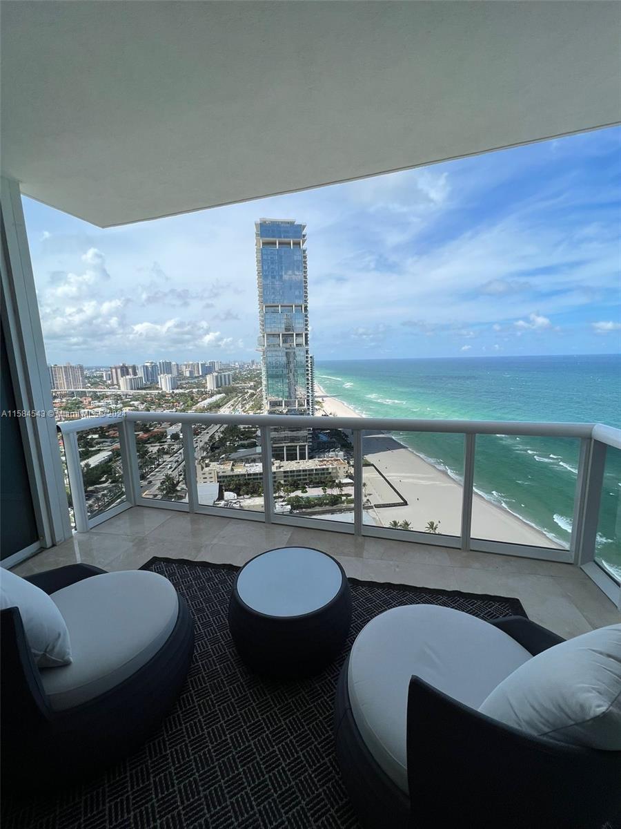 TRUMP ROYALE CONDO - Residential