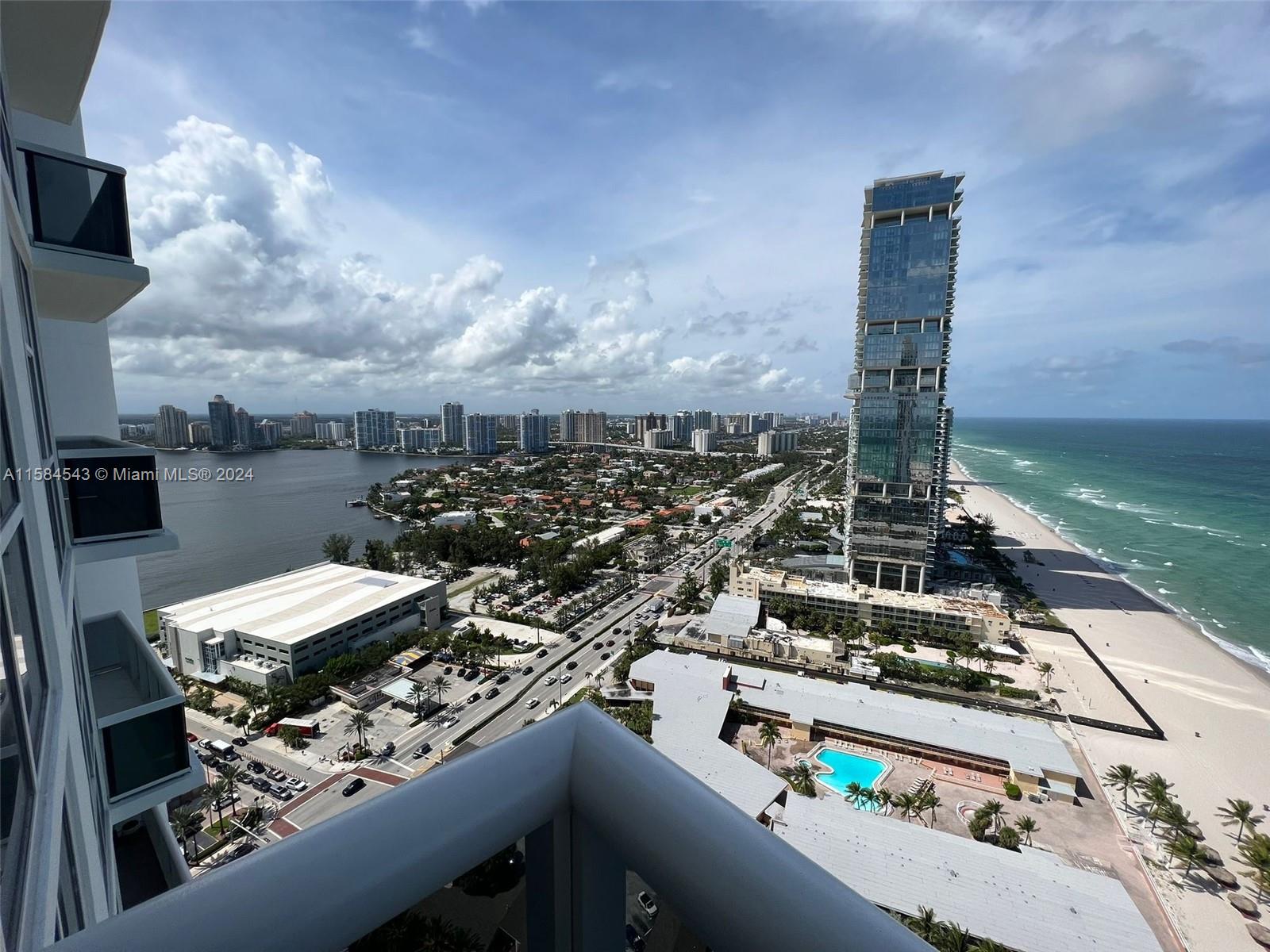 TRUMP ROYALE CONDO - Residential