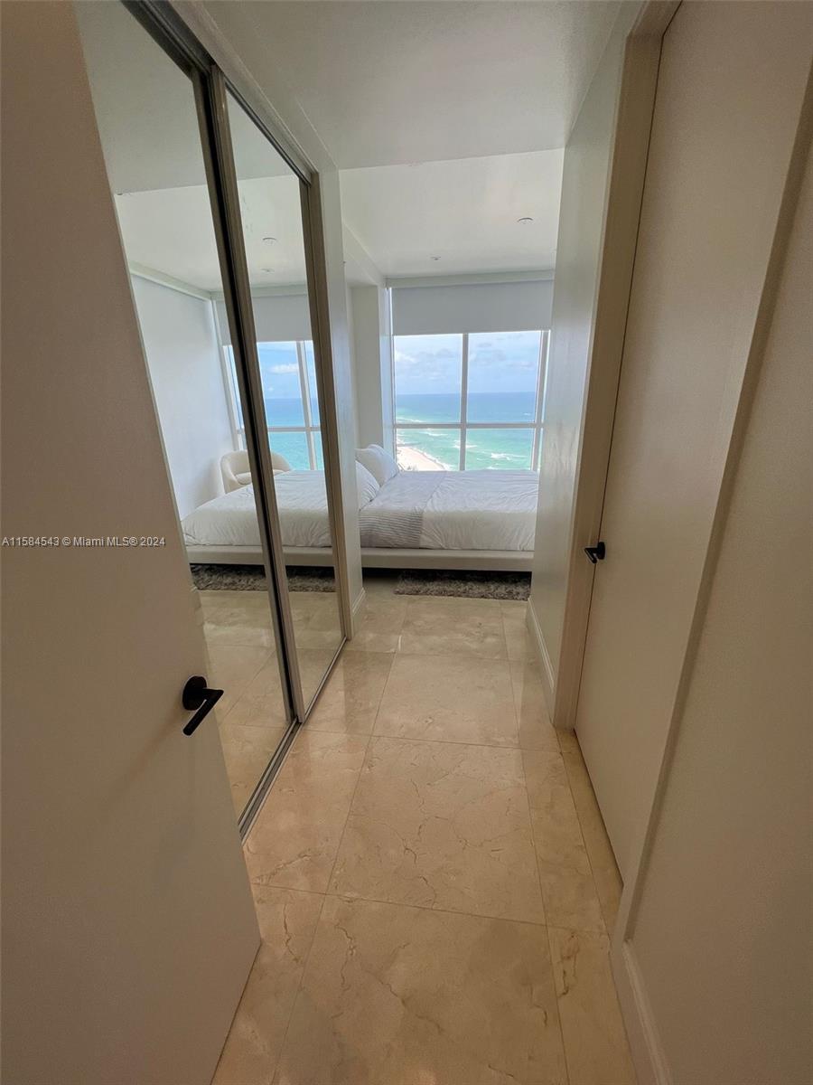 TRUMP ROYALE CONDO - Residential