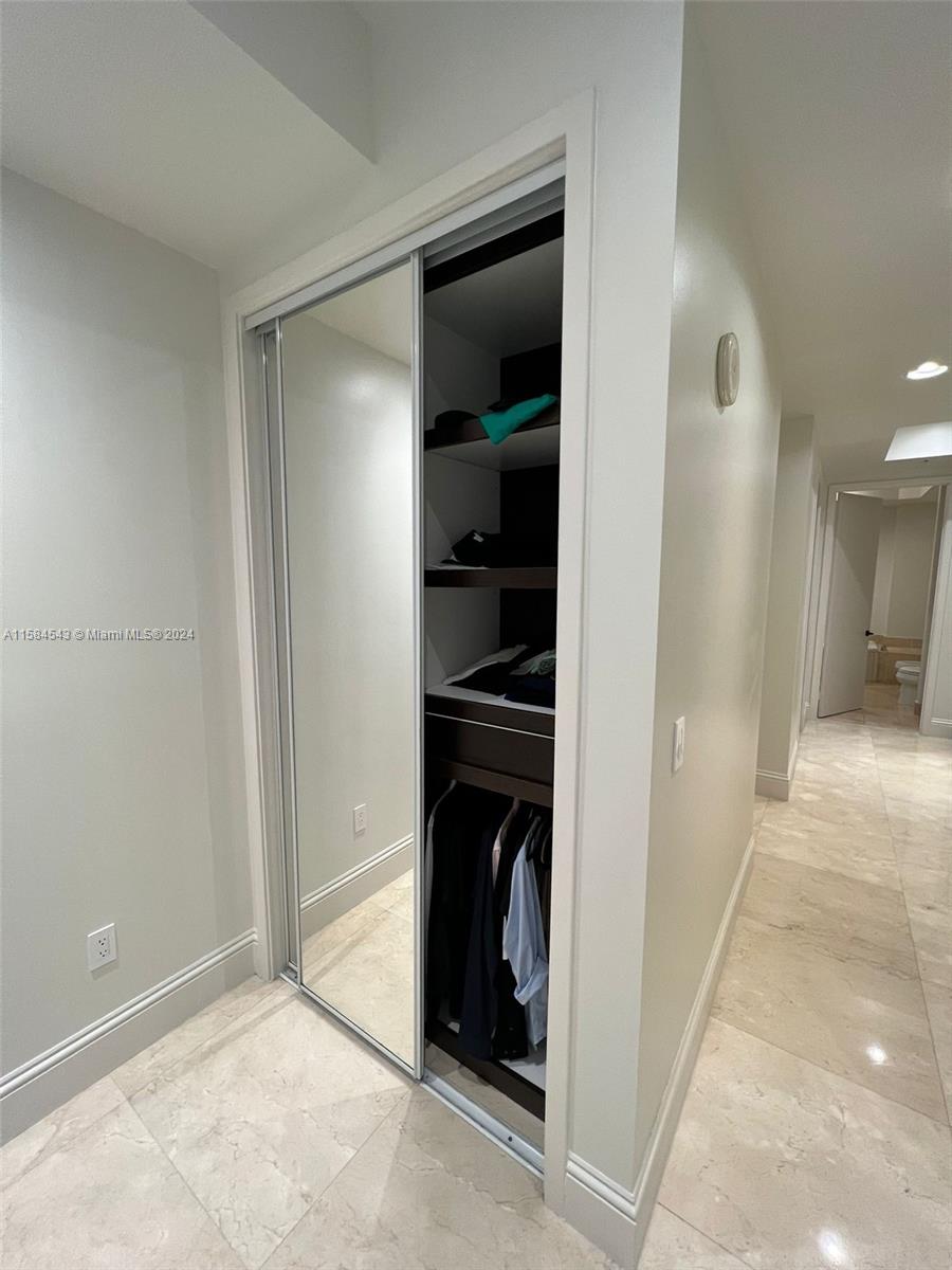 TRUMP ROYALE CONDO - Residential