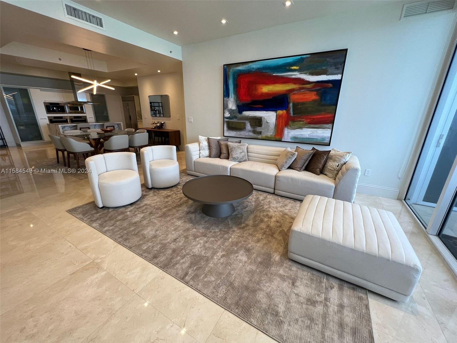 TRUMP ROYALE CONDO - Residential