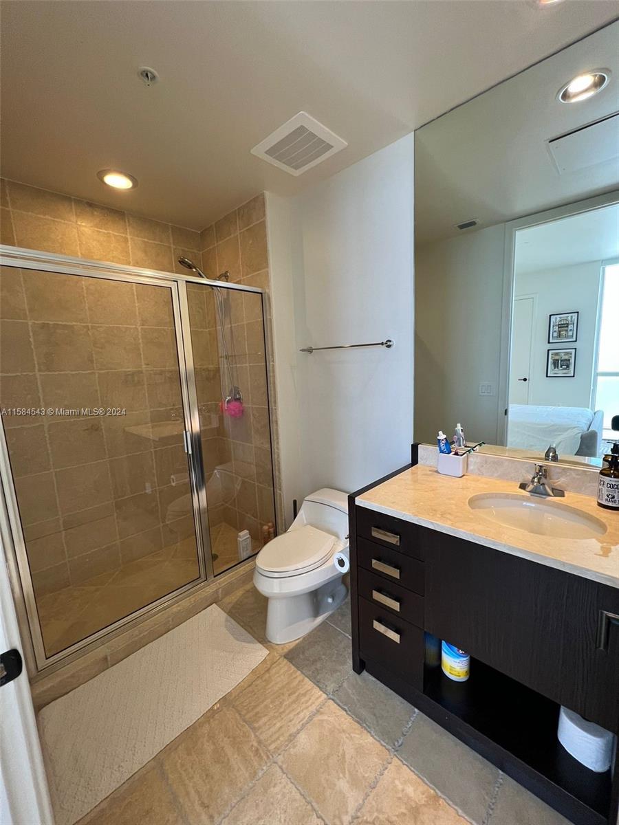 TRUMP ROYALE CONDO - Residential