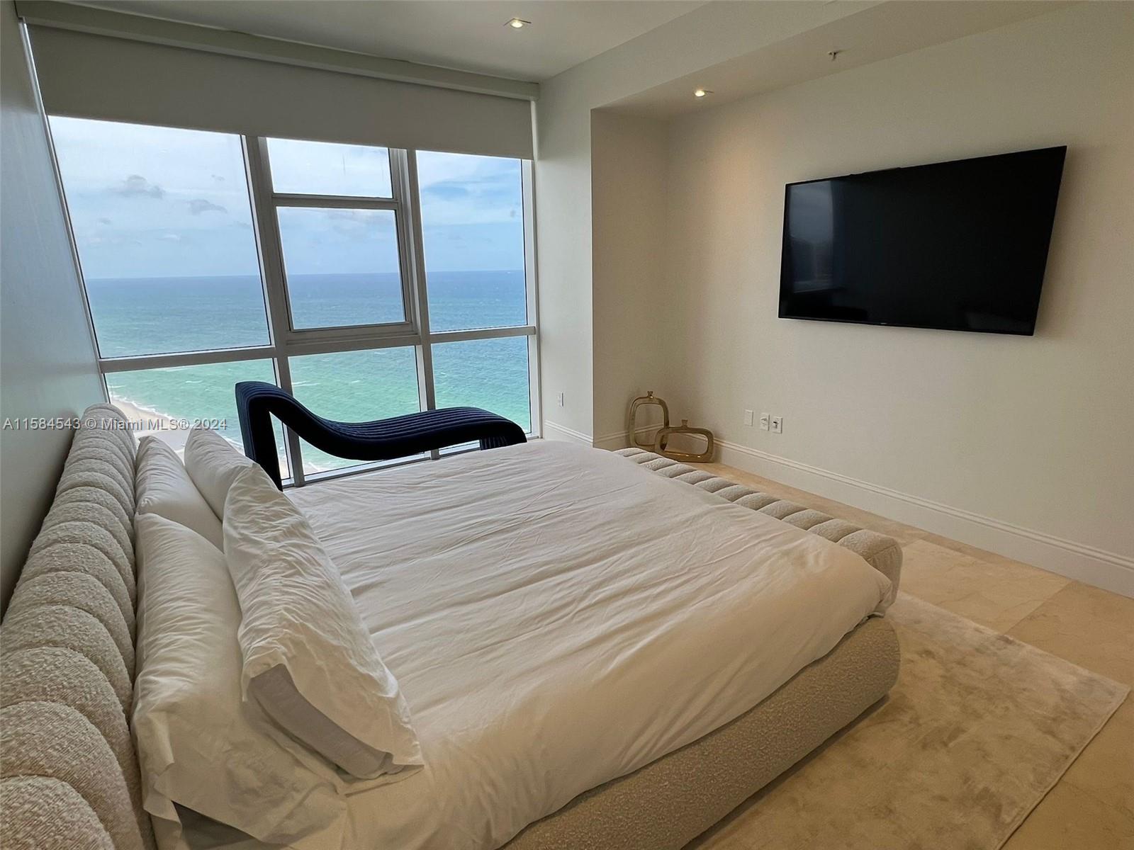 TRUMP ROYALE CONDO - Residential