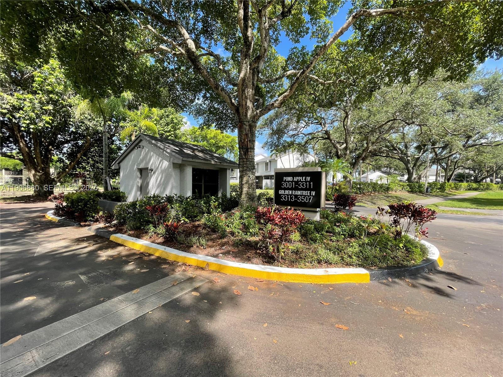 POND APPLE PLACE IV-B CON - Residential