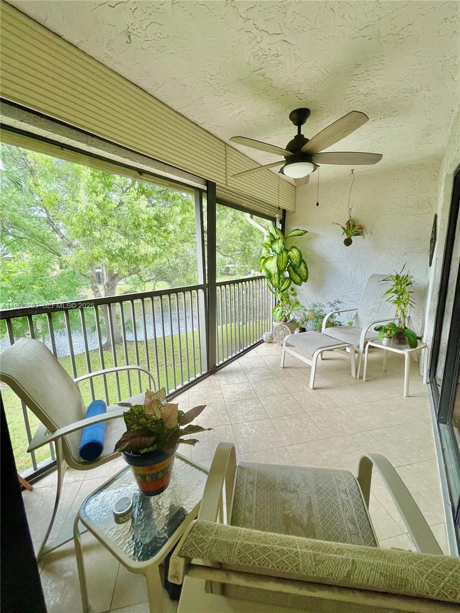 POND APPLE PLACE IV-B CON - Residential