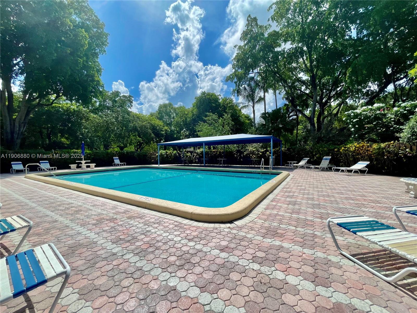 POND APPLE PLACE IV-B CON - Residential