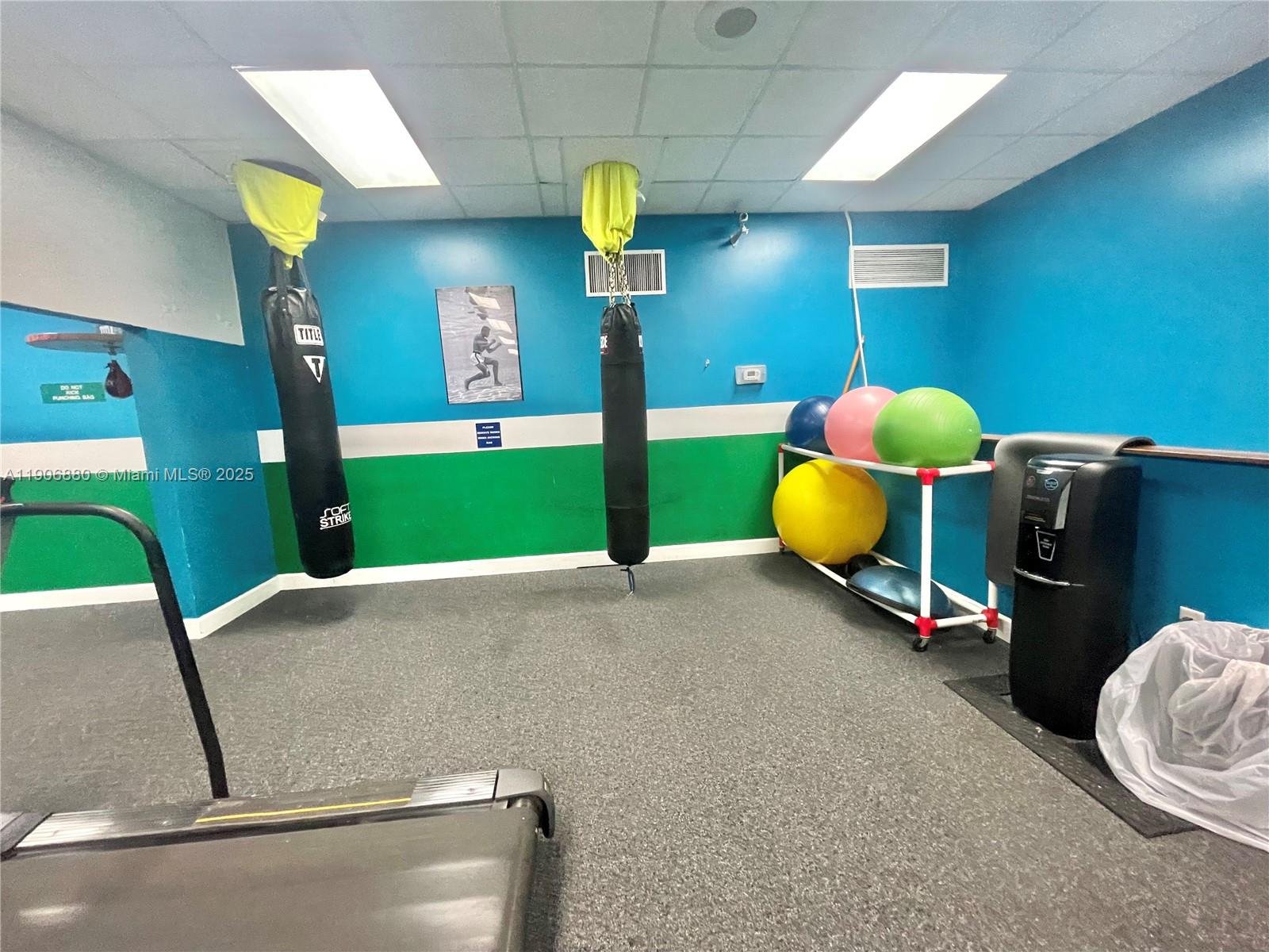 POND APPLE PLACE IV-B CON - Residential