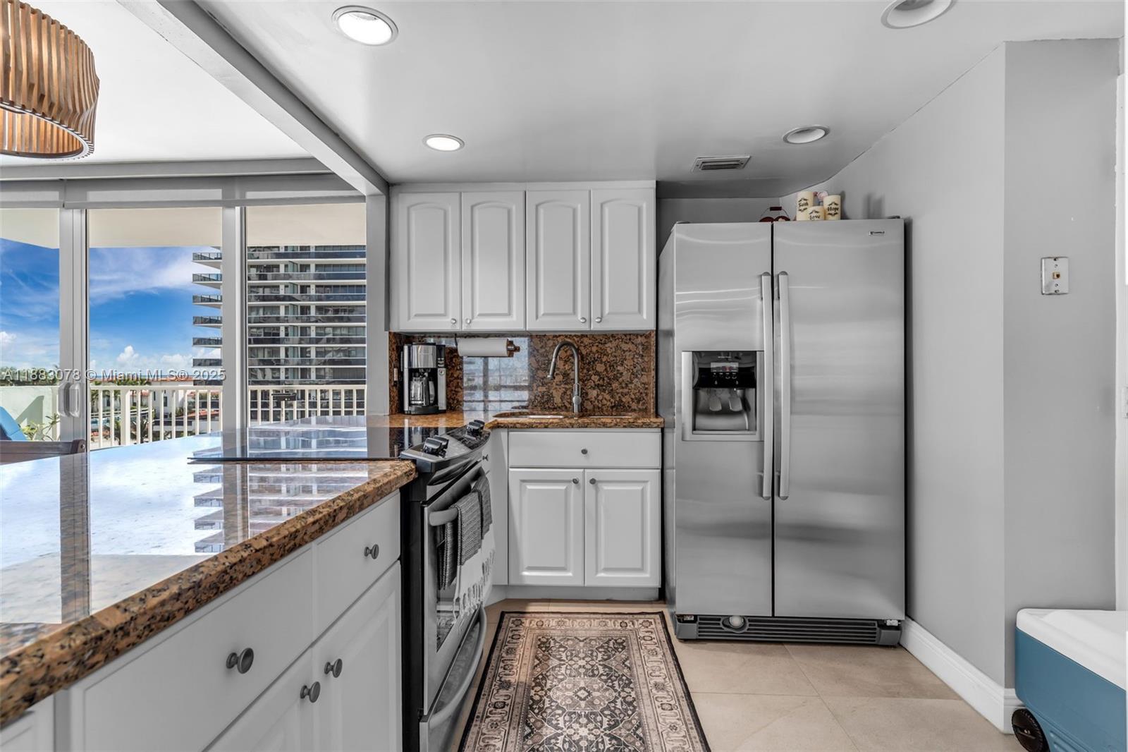 5838 Collins Ave 6H