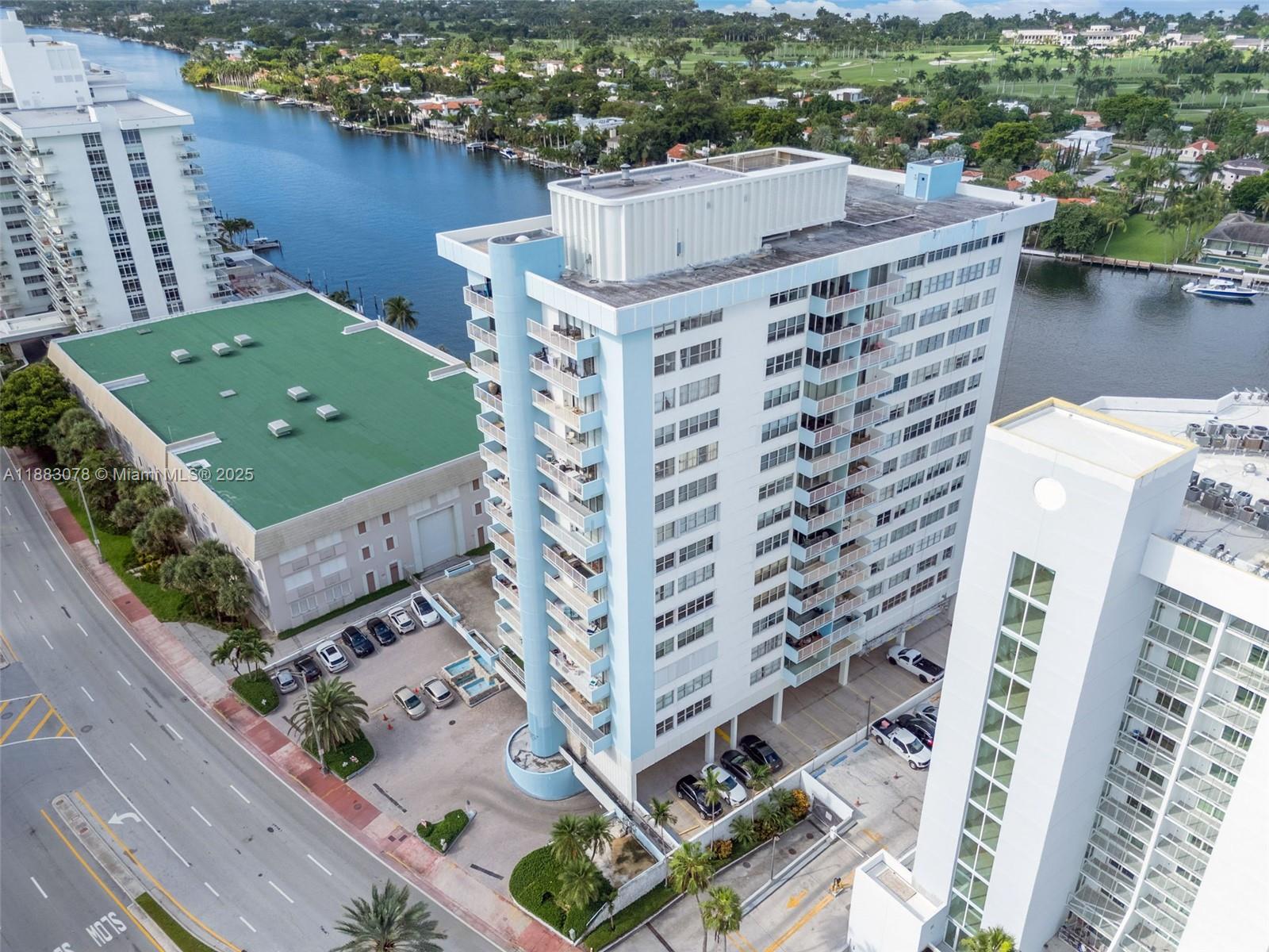 5838 CONDOMINIUM REGENCY T - Residential