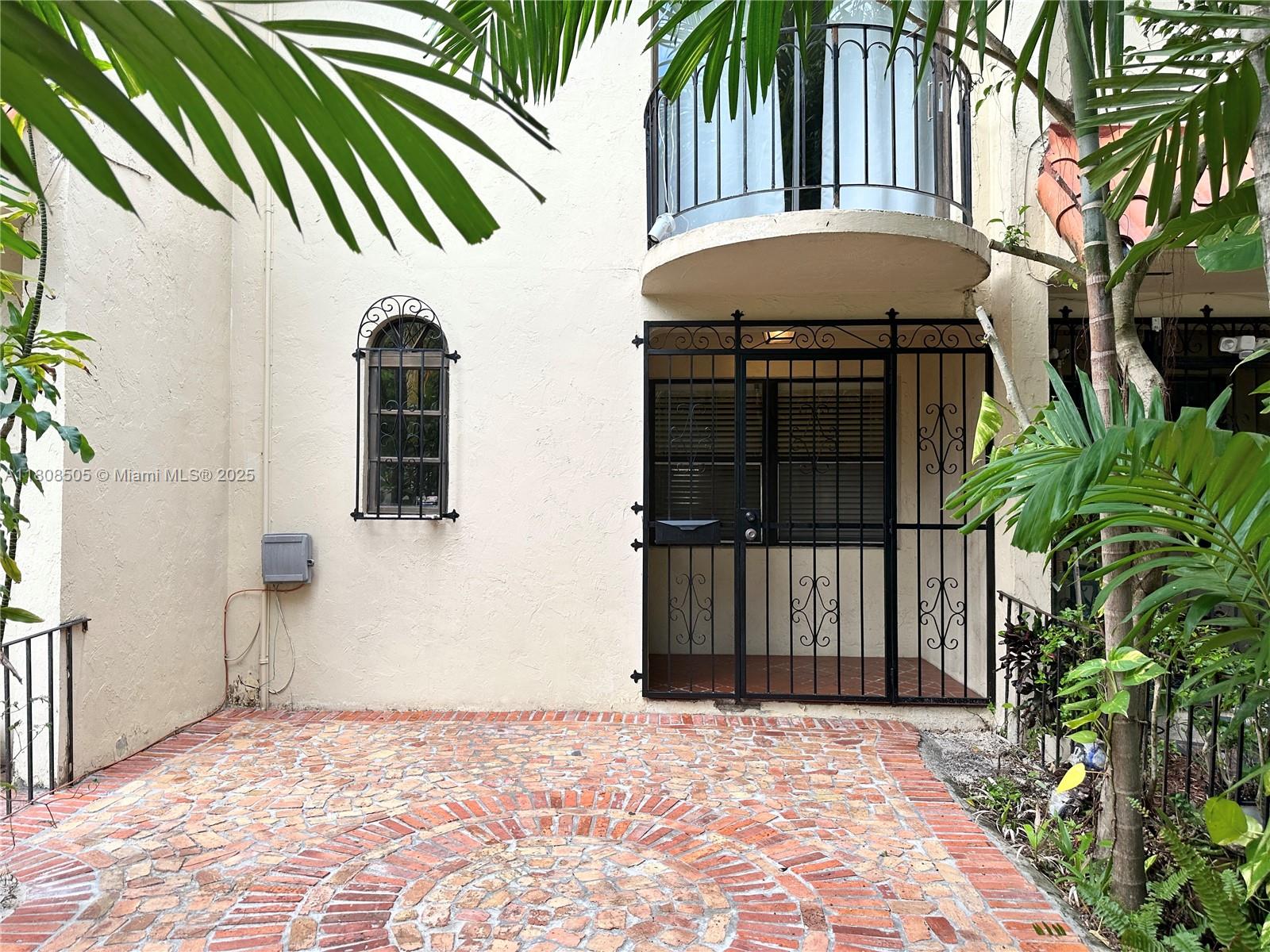 1607 NE 105th St 3-7