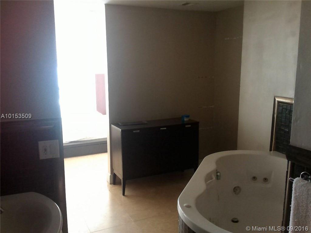 SAILBOAT CAY - Residential Lease