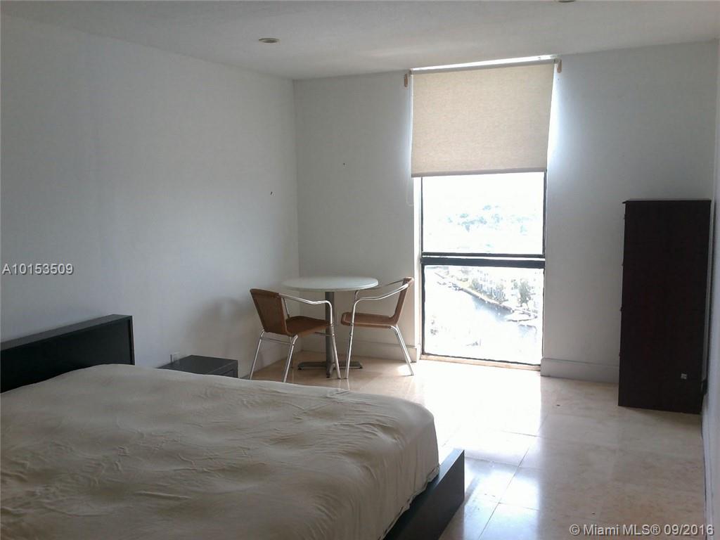 SAILBOAT CAY - Residential Lease