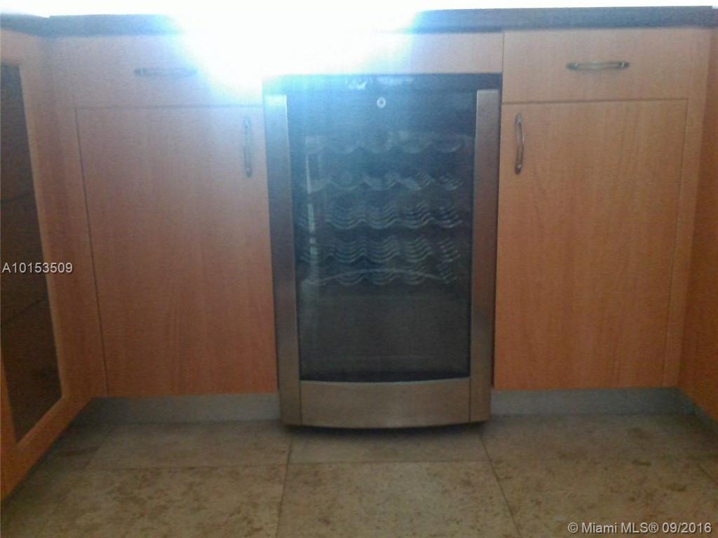 SAILBOAT CAY - Residential Lease