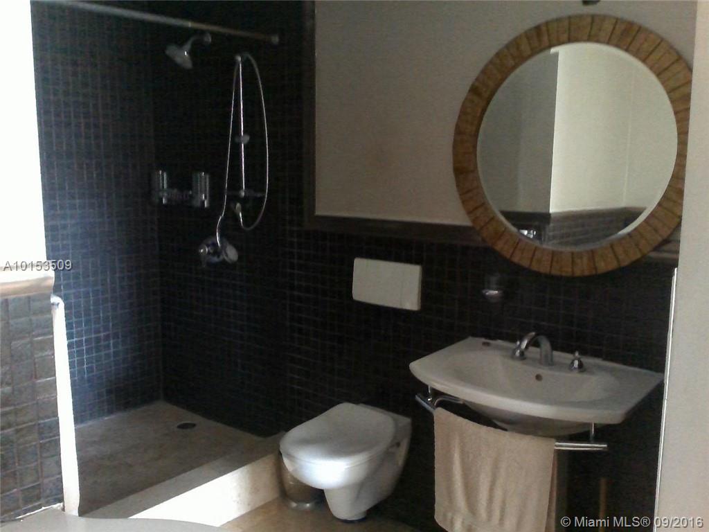 SAILBOAT CAY - Residential Lease