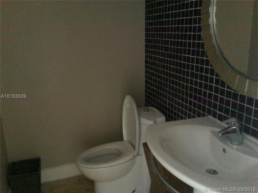 SAILBOAT CAY - Residential Lease