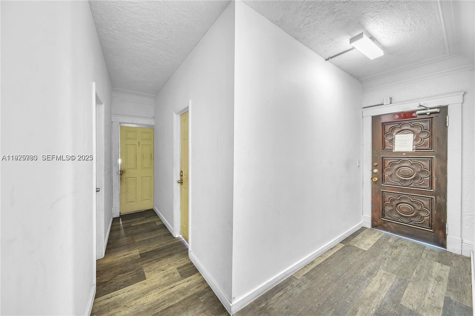 View photos, virtual tours, details... 1725 NW 19th St