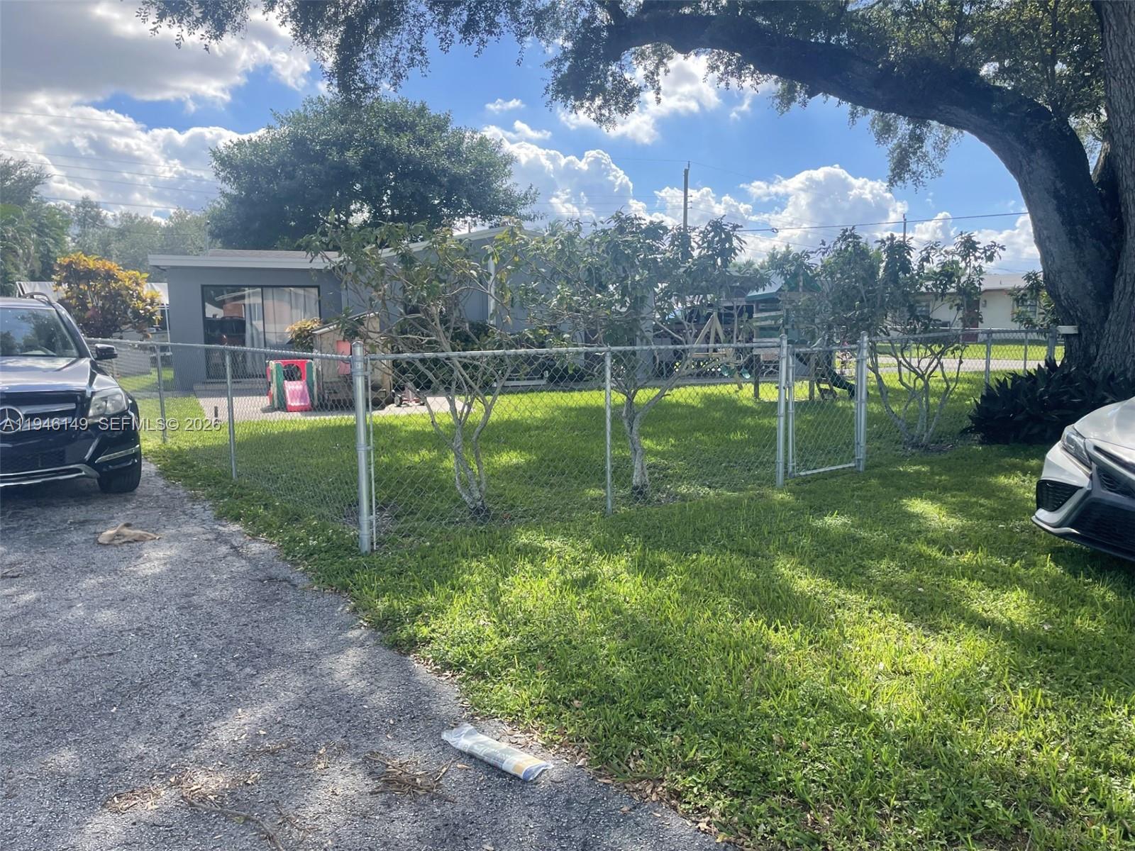 PEMBROKE PINES NO 2 - Residential