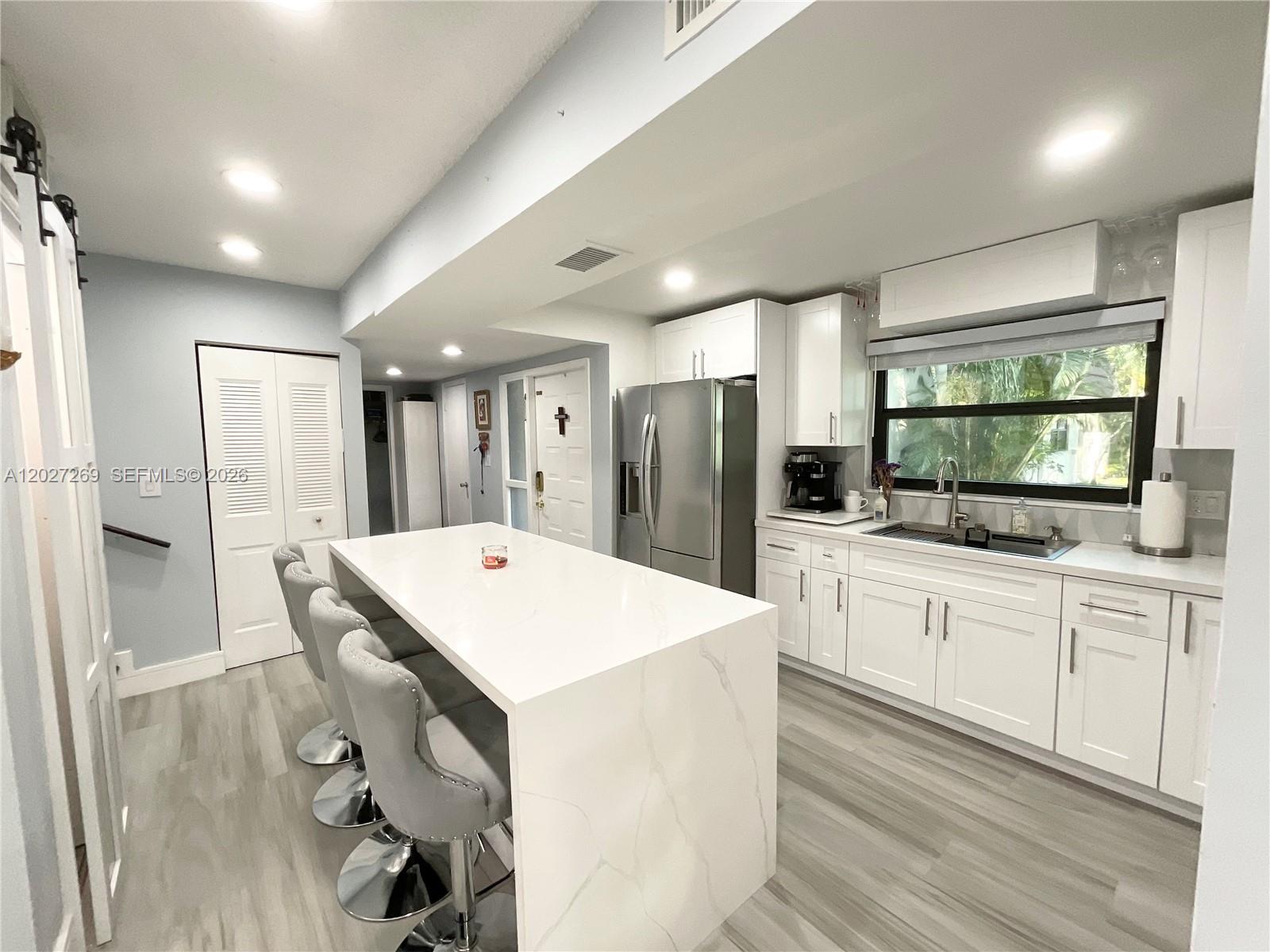 WESTVIEW CONDOMINIUM NO T - Residential