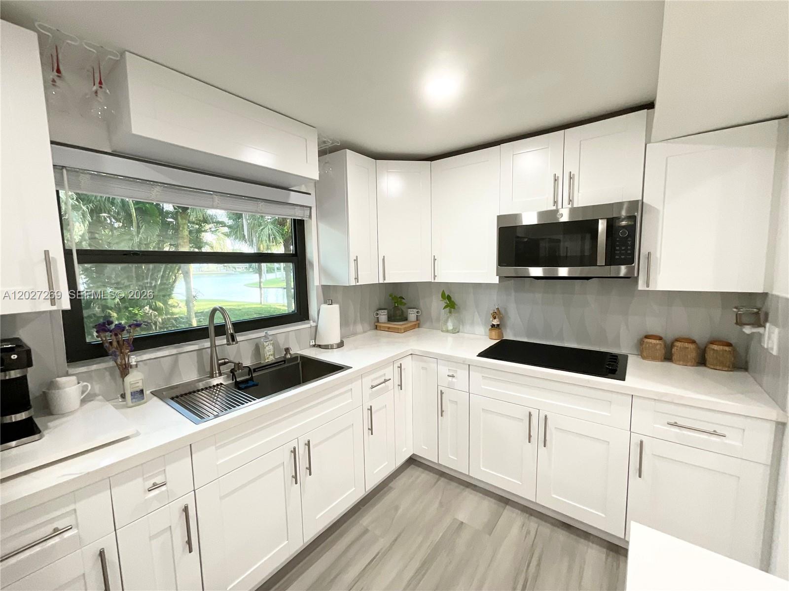 WESTVIEW CONDOMINIUM NO T - Residential