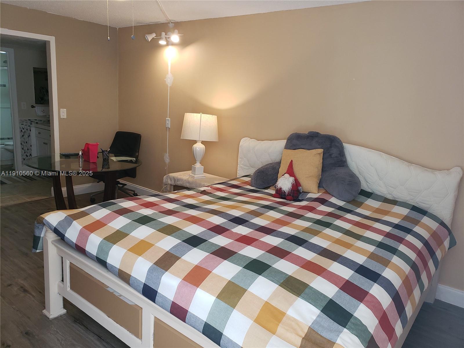 BRAVURA II CONDO - Residential Lease