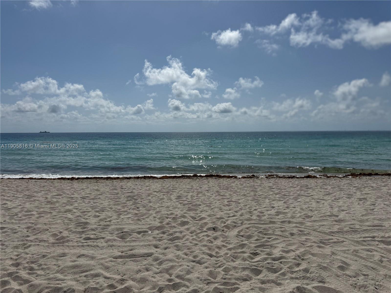 GOLDEN DREAMS CONDO - Residential Lease