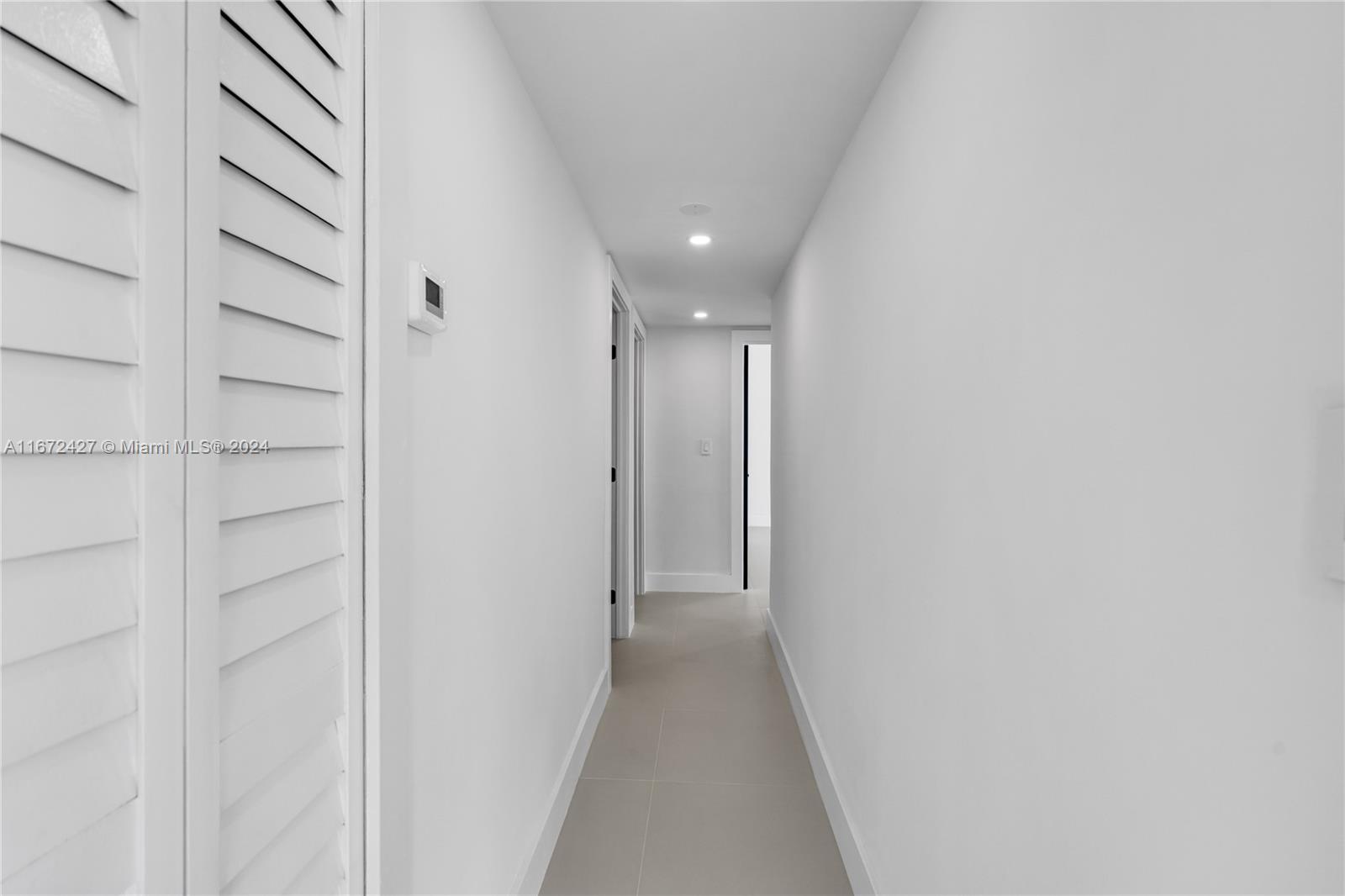 DOMINO TWO CONDO - Residential