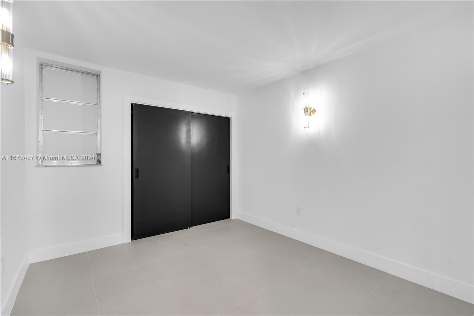 DOMINO TWO CONDO - Residential