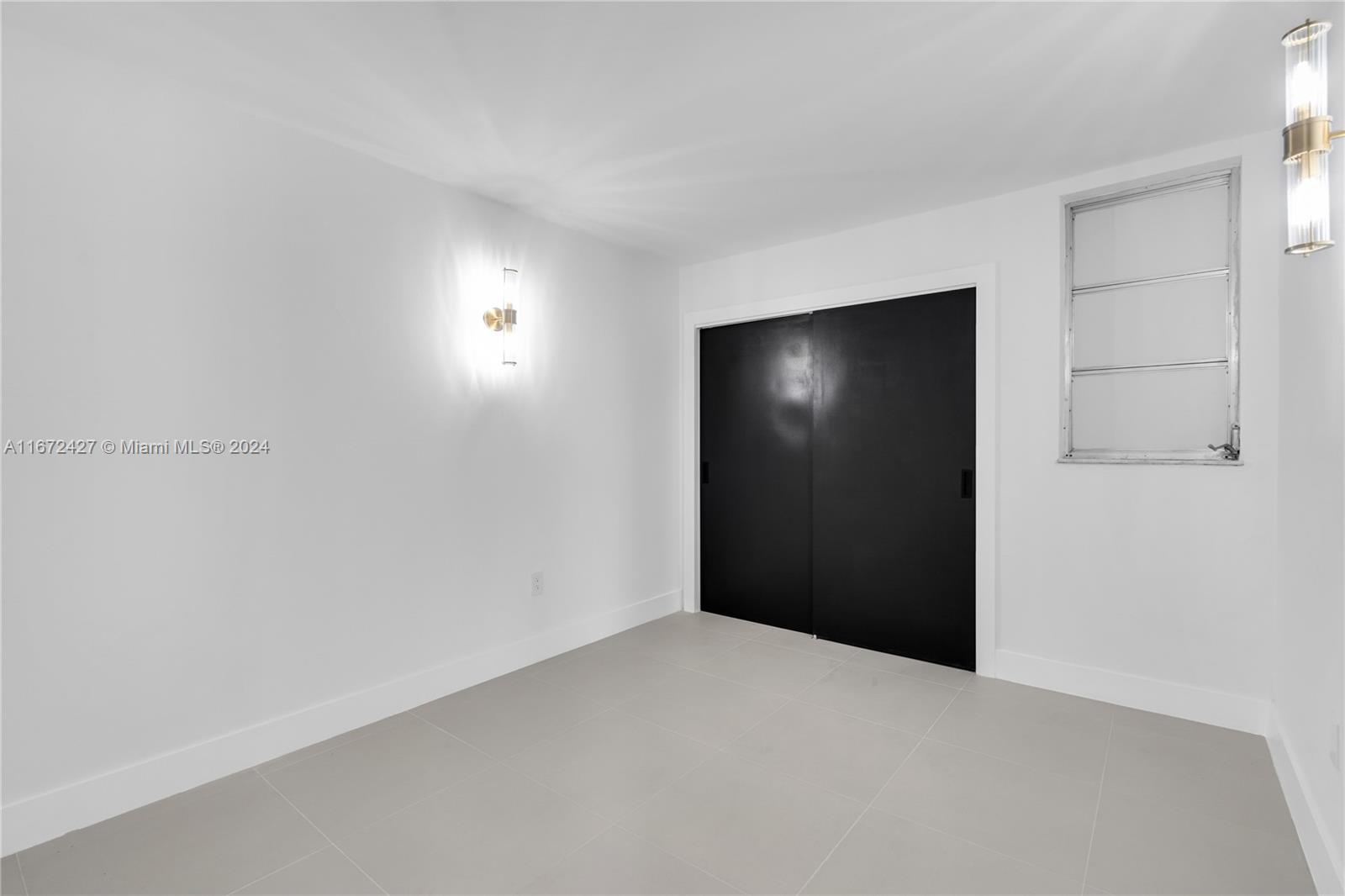 DOMINO TWO CONDO - Residential