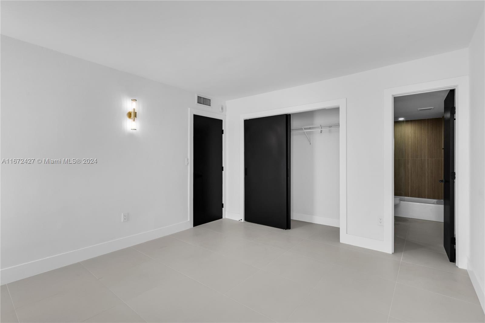 DOMINO TWO CONDO - Residential
