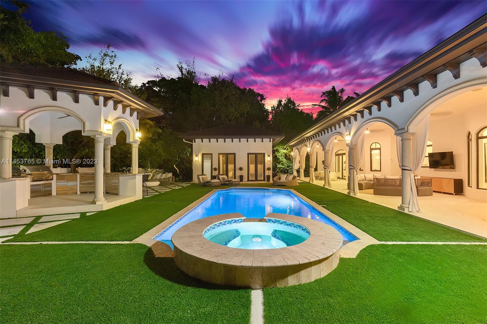 PALM MIAMI AMD - Residential