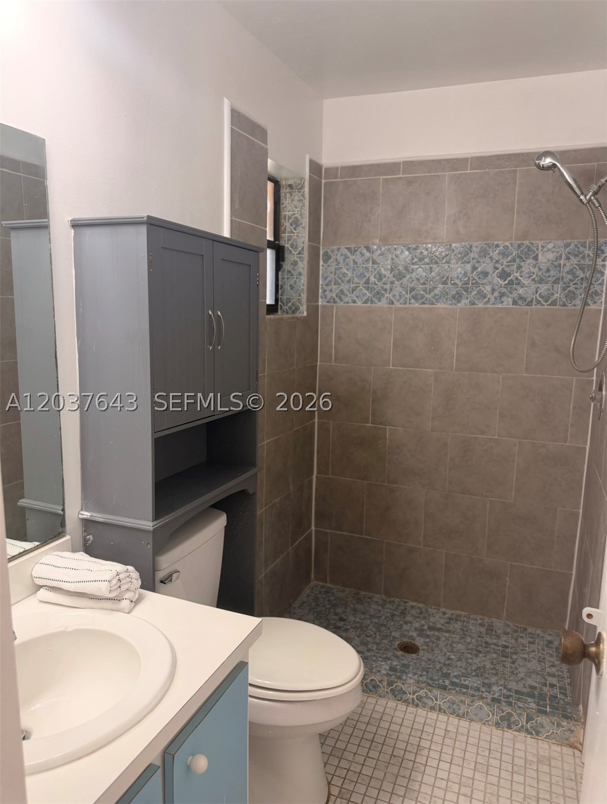 792 Lantern Tree Ln 792