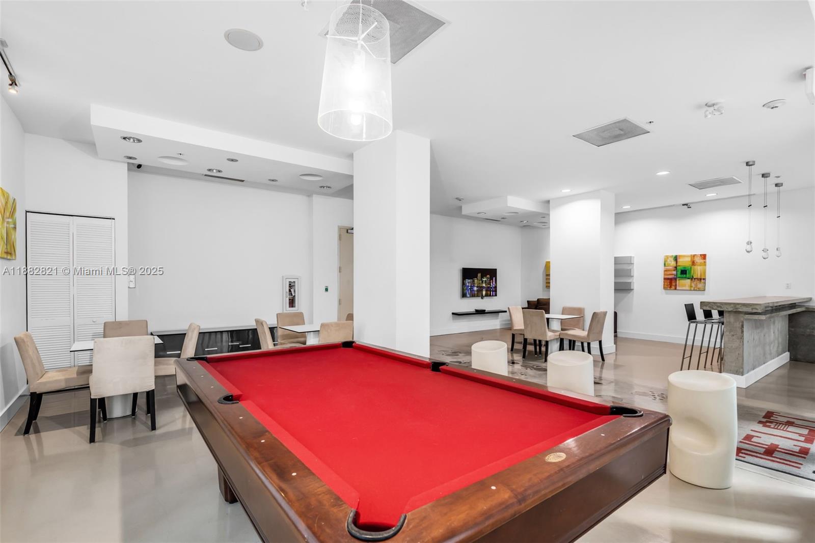 THE LOFT DOWNTOWN CONDO - Residential