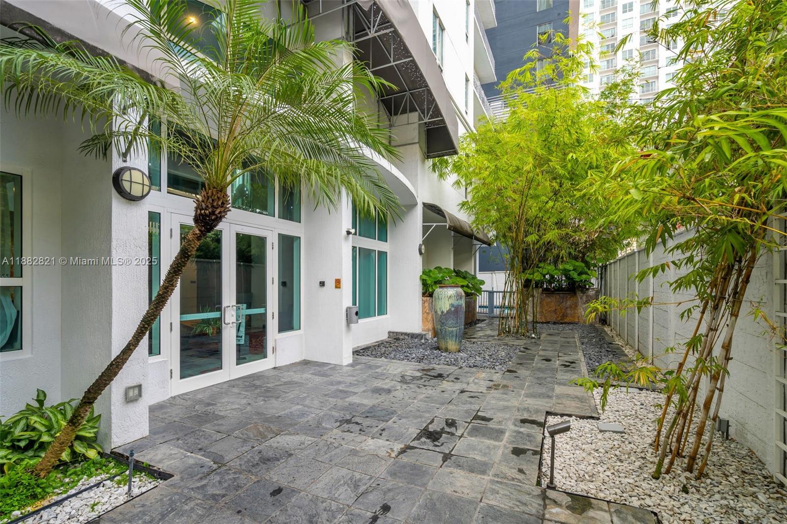 THE LOFT DOWNTOWN CONDO - Residential