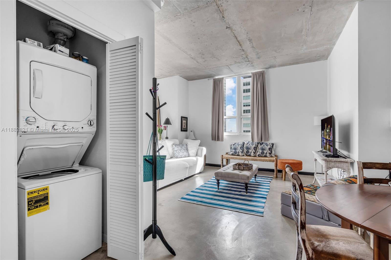 THE LOFT DOWNTOWN CONDO - Residential