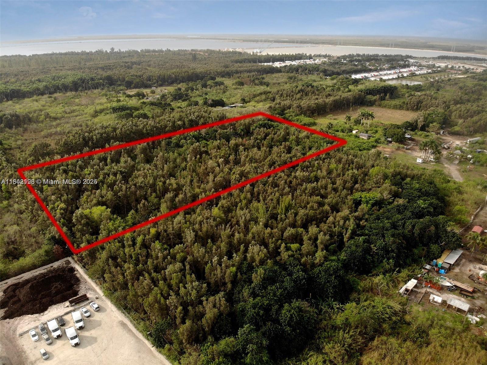 FLORIDA FRUIT LAND COMPAN - Land