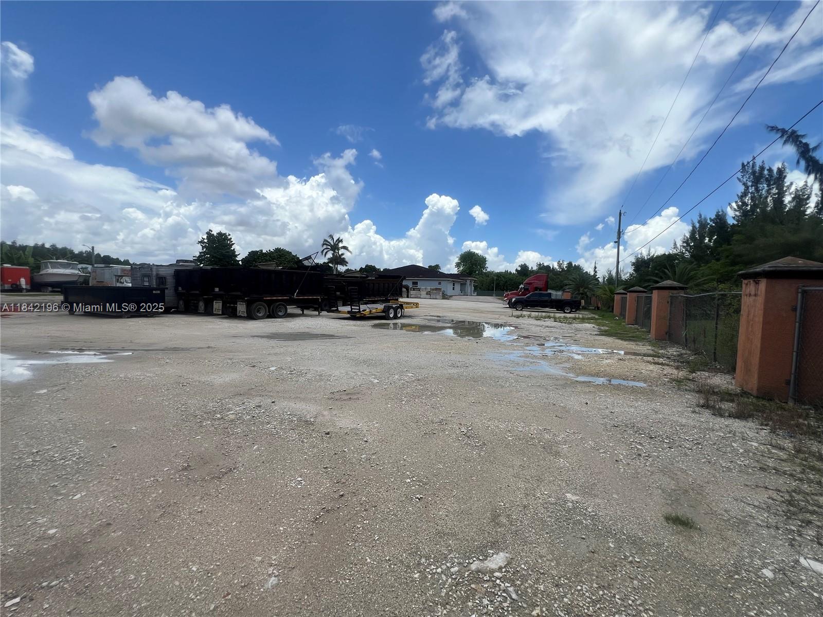 FLORIDA FRUIT LAND COMPAN - Land